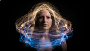 Representación visual de las capas del aura humana: cuerpo etérico, emocional y mental.